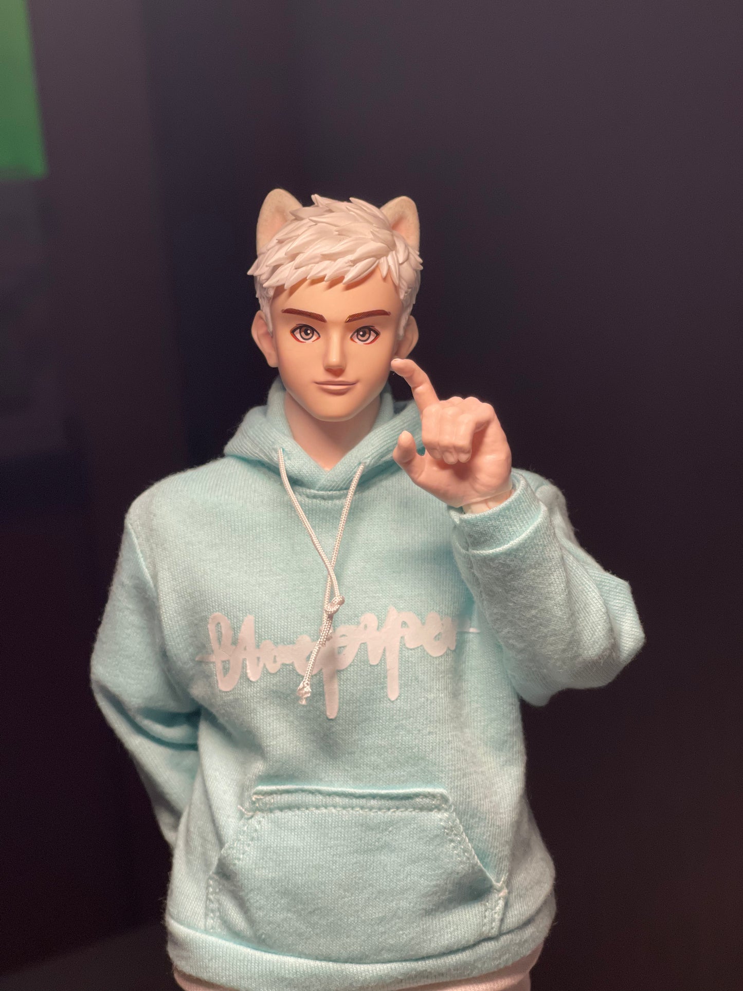 1:6 scaleThe Puppy Guy action figures:White