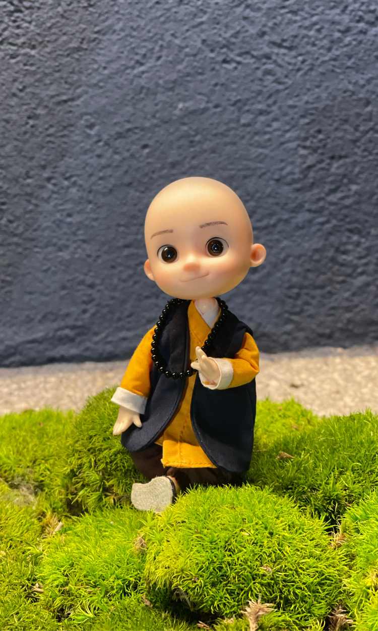 little monk YICHAN
