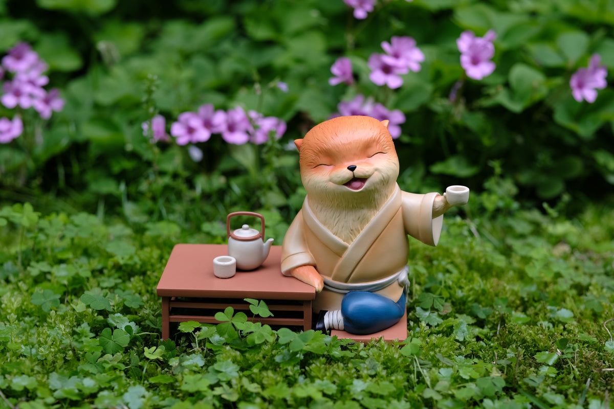 Mr. Otter Limited Edition Art Toys: Tea Time
