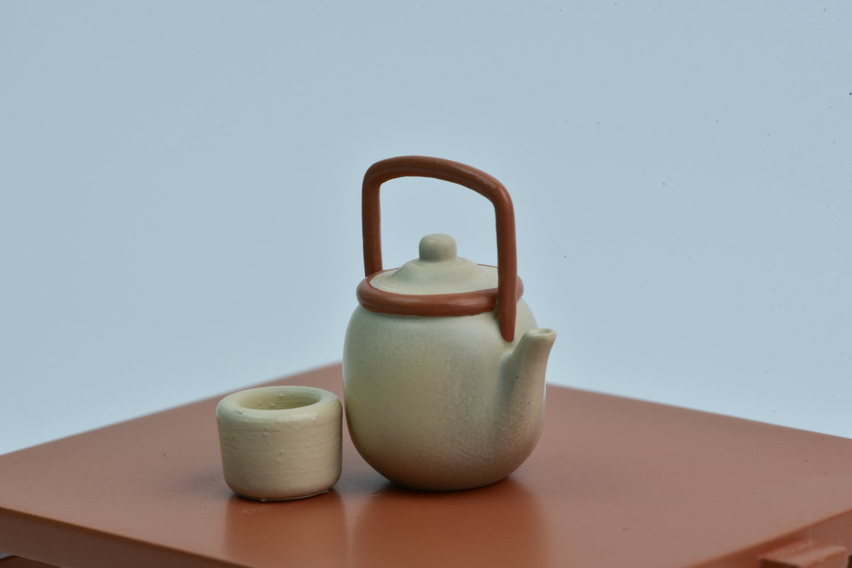 Mr. Otter Limited Edition Art Toys: Tea Time